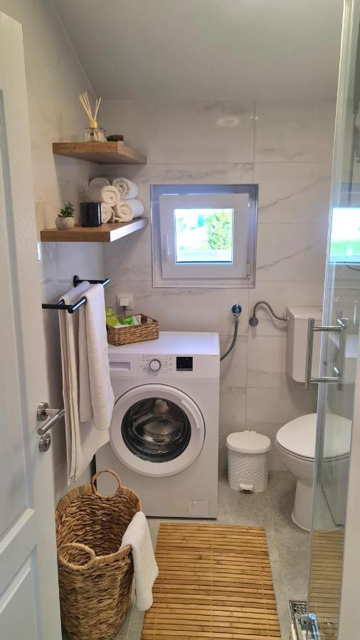 Family Oasis Apartment Zukve ヴーシ エクステリア 写真